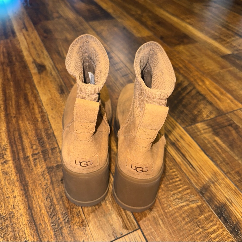 Ugg Moxy Chelsea View 4